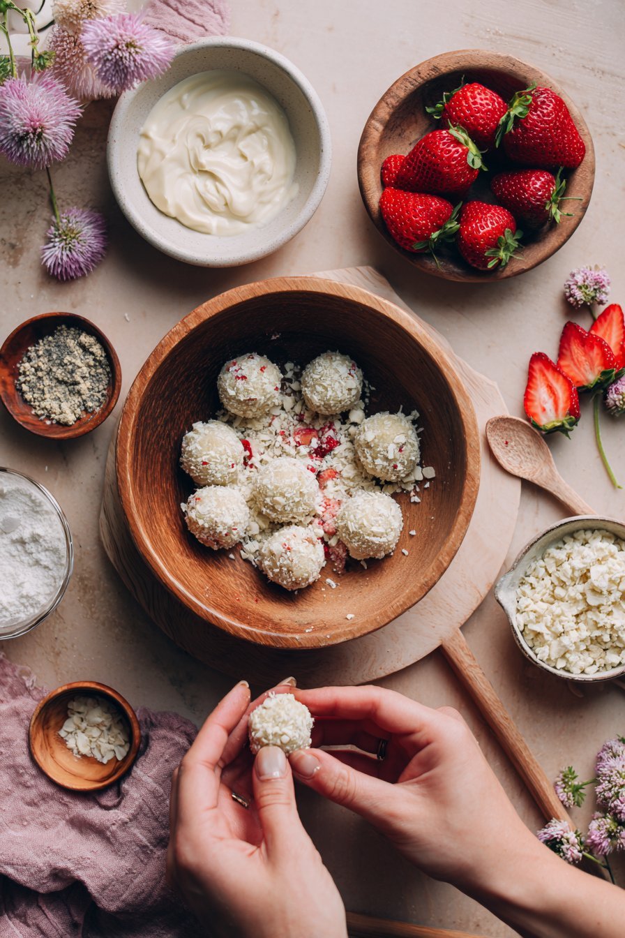Strawberry Cheesecake Protein Balls instructions process