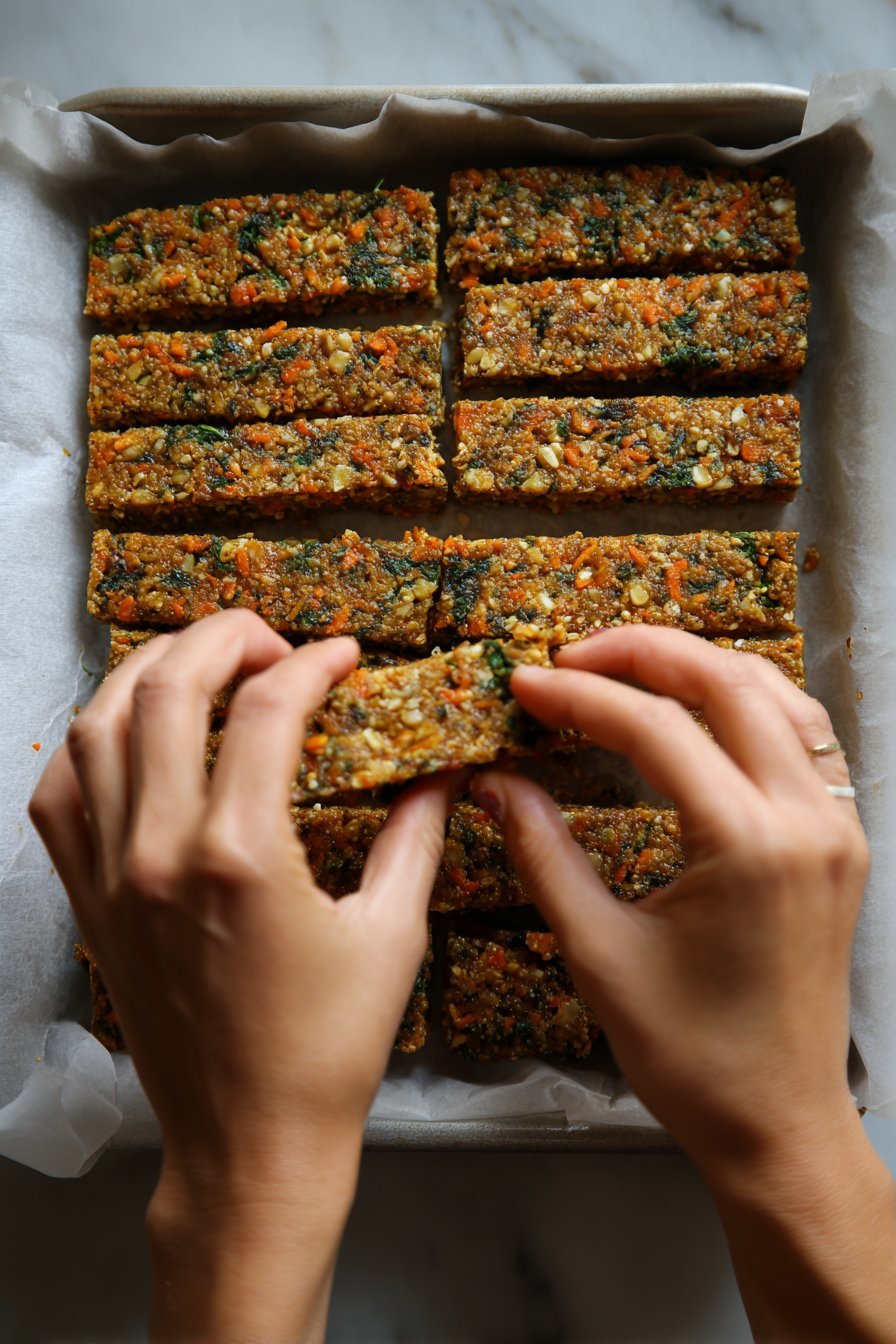 Spinach Carrot Veggie Dog Treat Bars instructions process